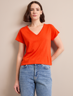 Madison Linen Blend V Neck Knit T-Shirt - Vermillion Red