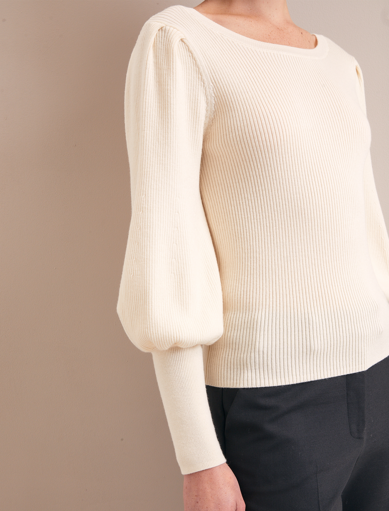 Cream boat neck jumper hotsell